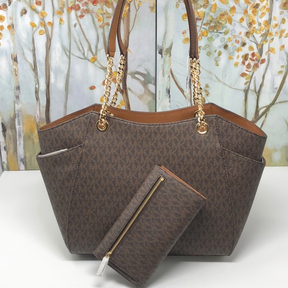 Nwt Michael Kors Bundle Jet Set travel +wallet - Picture 2 of 7